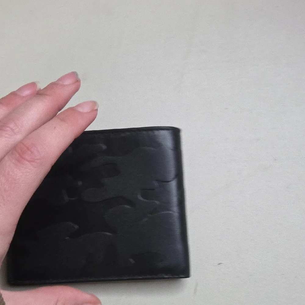 Michael Kors Camouflage Black Leather Wallet - Picture 4 of 5